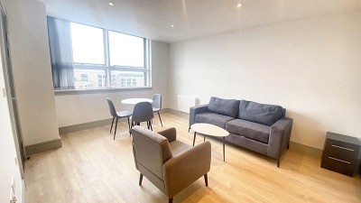 38 Market Square, Uxbridge, UB8