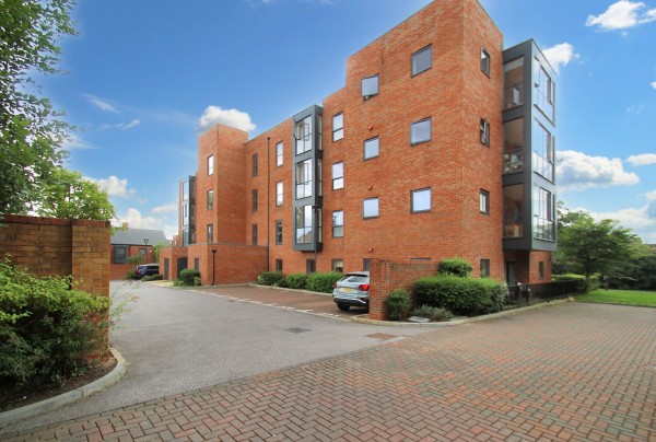 View Full Details for Dyson Drive, Uxbridge, UB10