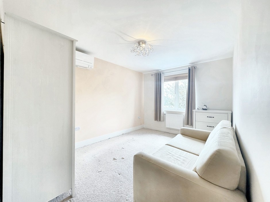 Cyrus Terrace Pentland Way