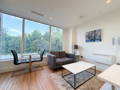 West Gate, London, W5
