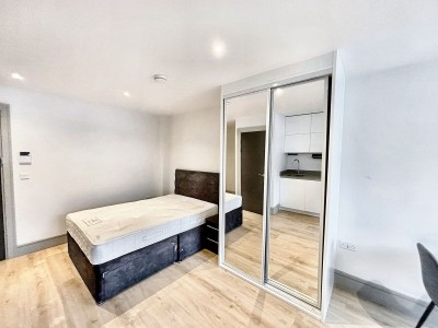 View Full Details for Market Square, Mercantile House, UB8