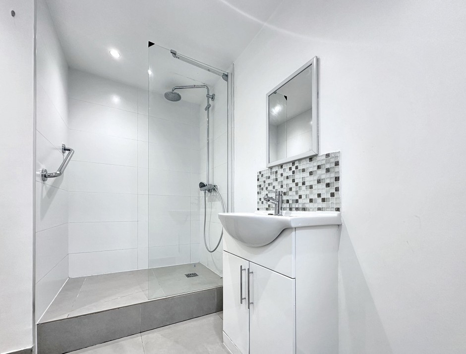 10, Barchester Close