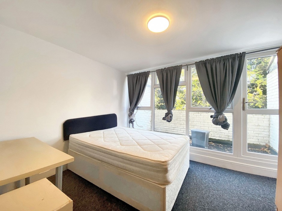 10, Barchester Close