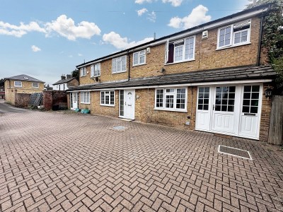Villier Street, Uxbridge, UB8