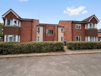 Lowdell Close, Yiewsley, UB7