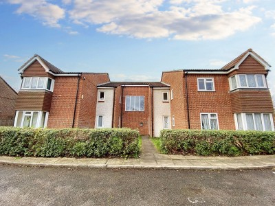 Lowdell Close, Yiewsley, UB7
