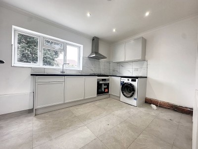 Wescott Way, Uxbridge, UB8
