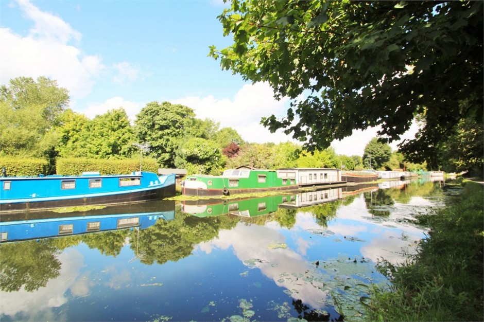 4421430_9 [1916688485]