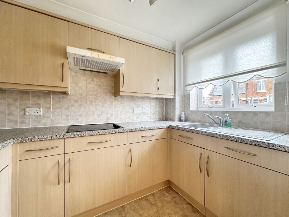 Kitchen view 1 (7)