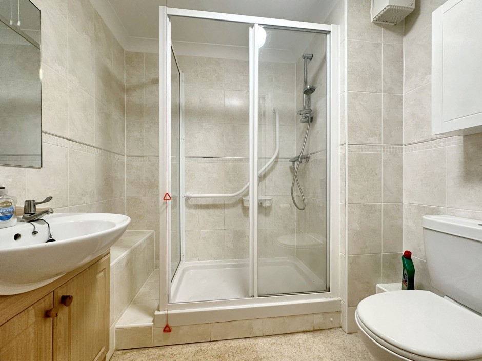 Shower Room (3)