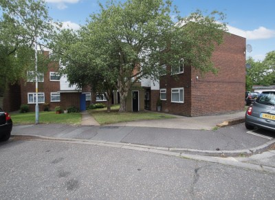 Aintree Close, Uxbridge, UB8