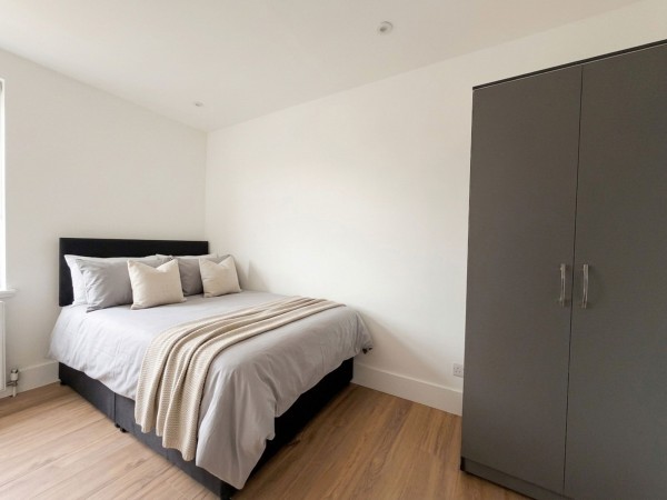 View Full Details for Bosanquet Close, Uxbridge, UB8