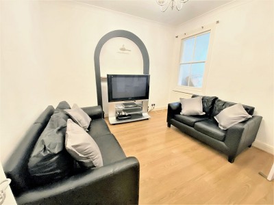 76 Bridge Road, Uxbridge, UB8
