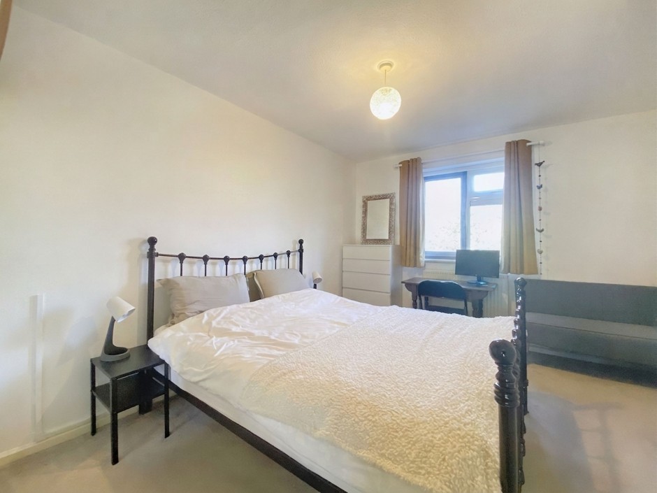 Iffley Close