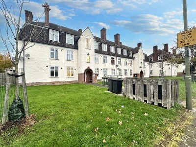 View Full Details for Montrose Avenue, Edgware, HA8