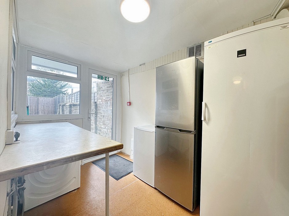 Utility Room (1)