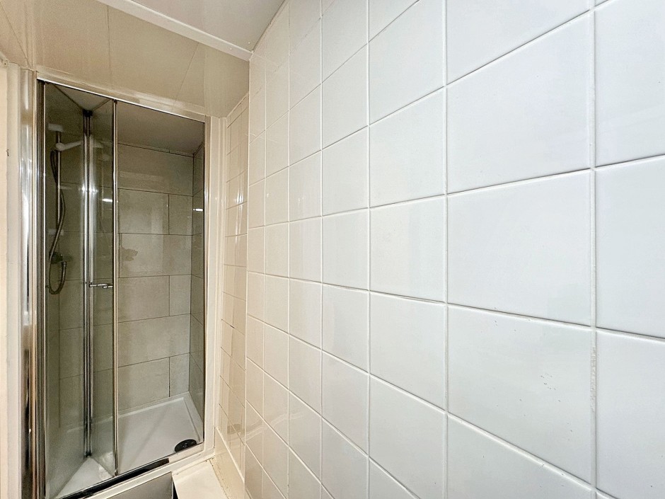 Shower Room (2)