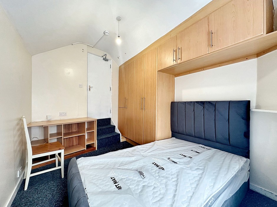 Bedroom 3 (3)