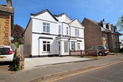 View Full Details for Chiltern View Road, Uxbridge, UB8