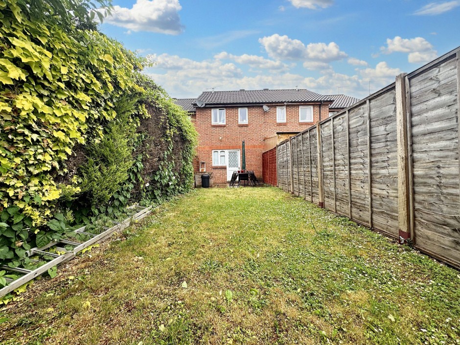 Lowdell Close