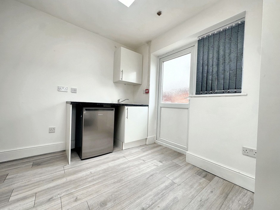 549, Uxbridge Road