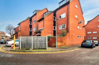 View Full Details for Cumbrian Way, Uxbridge, UB8