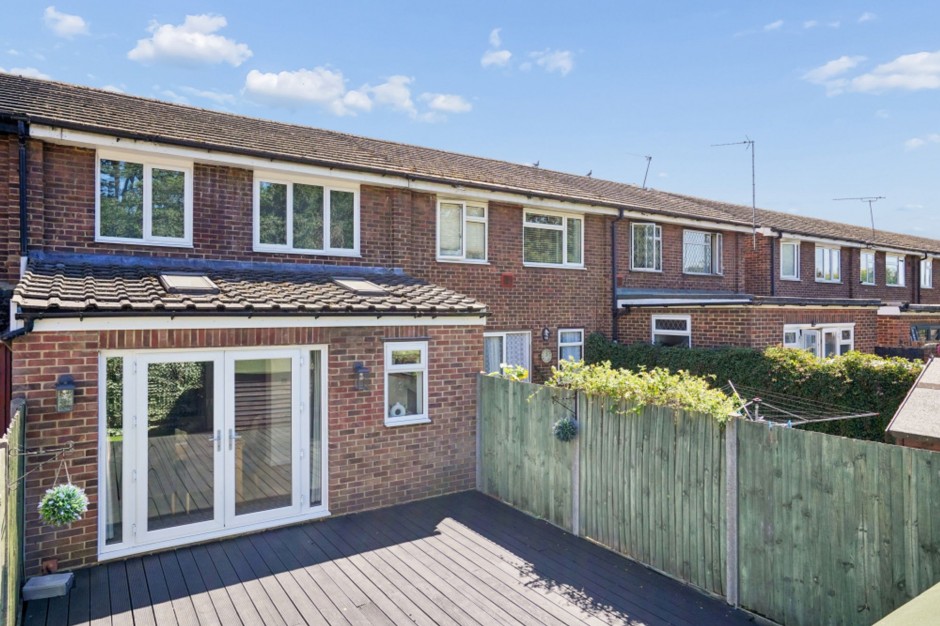 Aintree Close