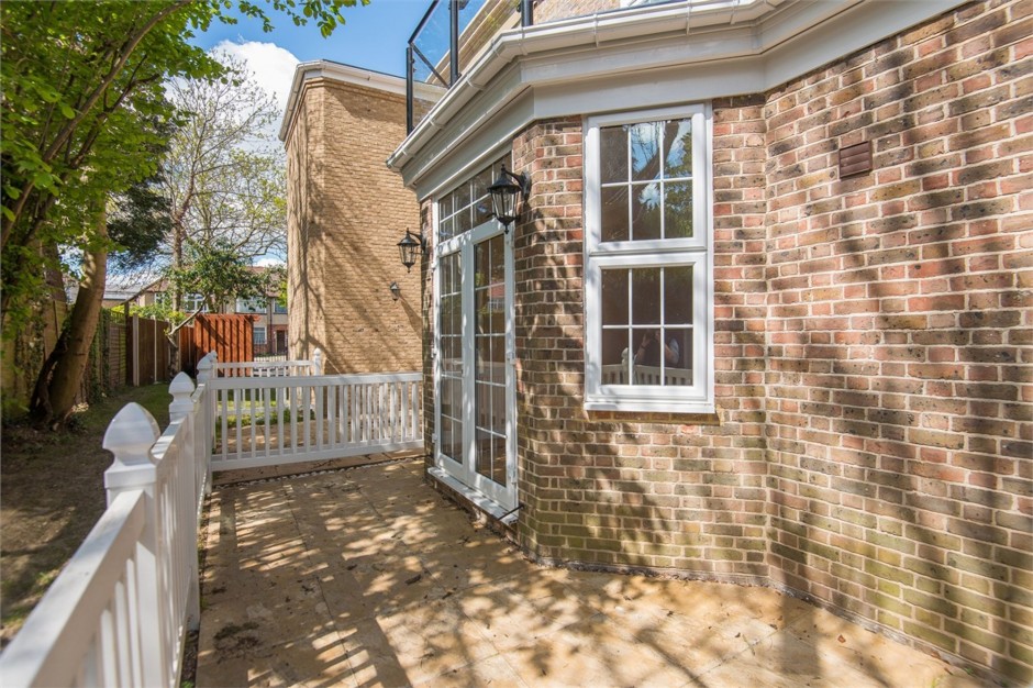 Springfield House Hayes End Road