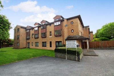 Verona Close, Uxbridge, UB8