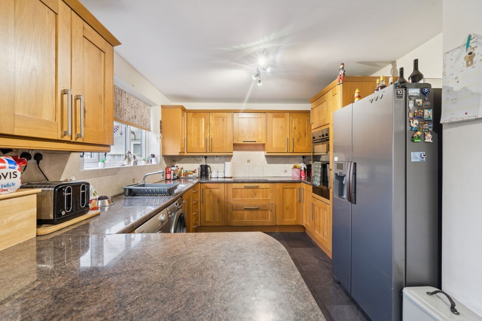 Meadow View High Road