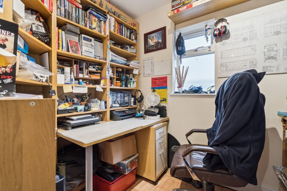 Meadow View High Road