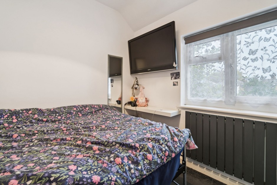 Meadow View High Road