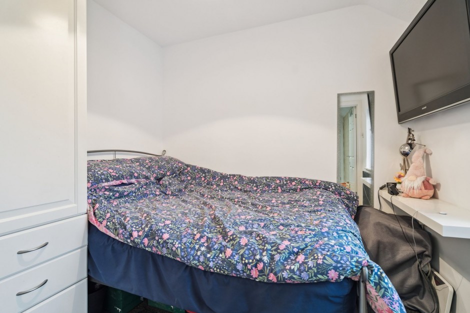 Meadow View High Road