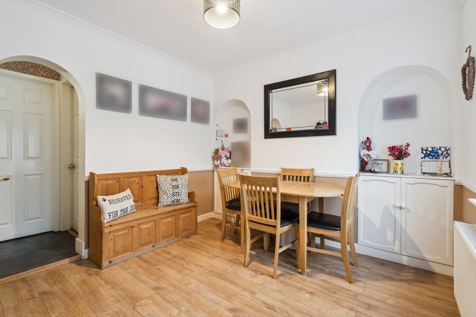 Meadow View High Road