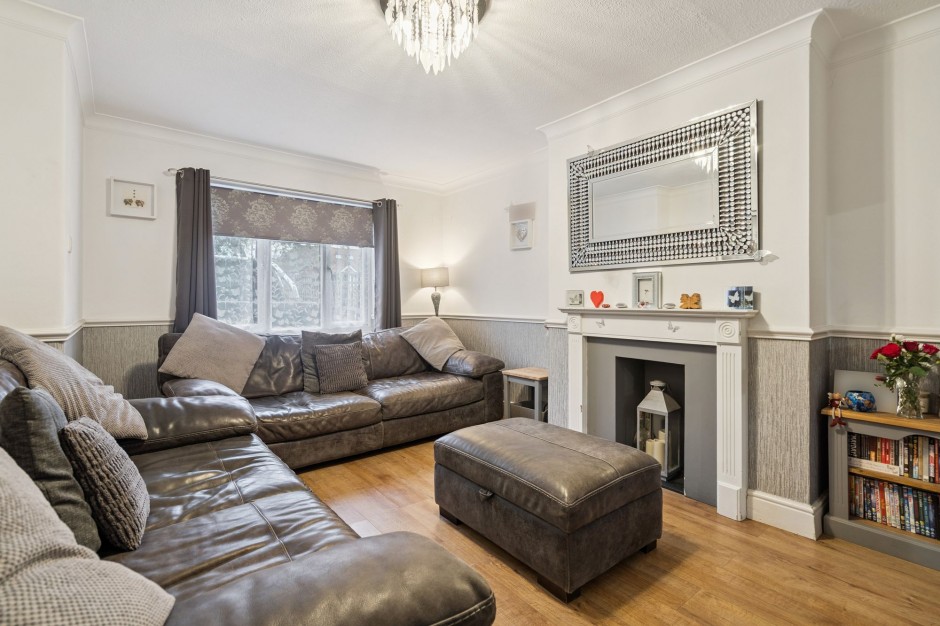 Meadow View High Road