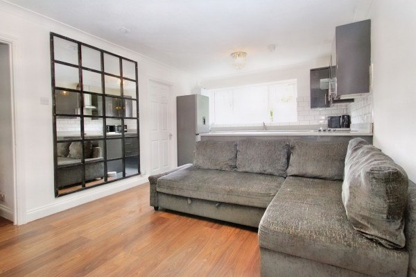 View Full Details for Hetherington Way, Ickenham, UB10