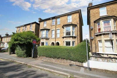 View Full Details for 37 The Greenway, Uxbridge, UB8