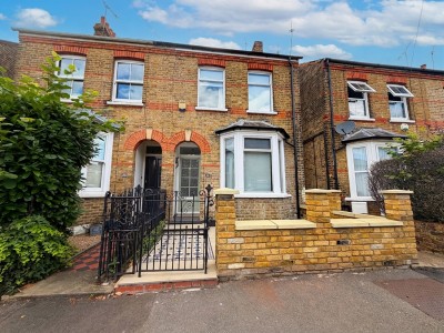 Elthorne Road, Uxbridge, UB8