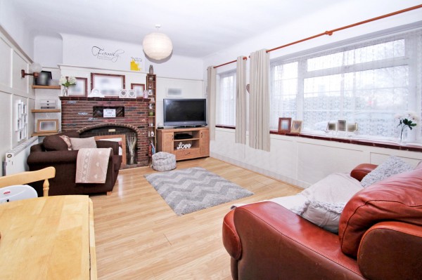 View Full Details for Park Road, Uxbridge, UB8