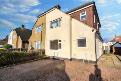 View Full Details for Lonsdale Close, Uxbridge, UB8