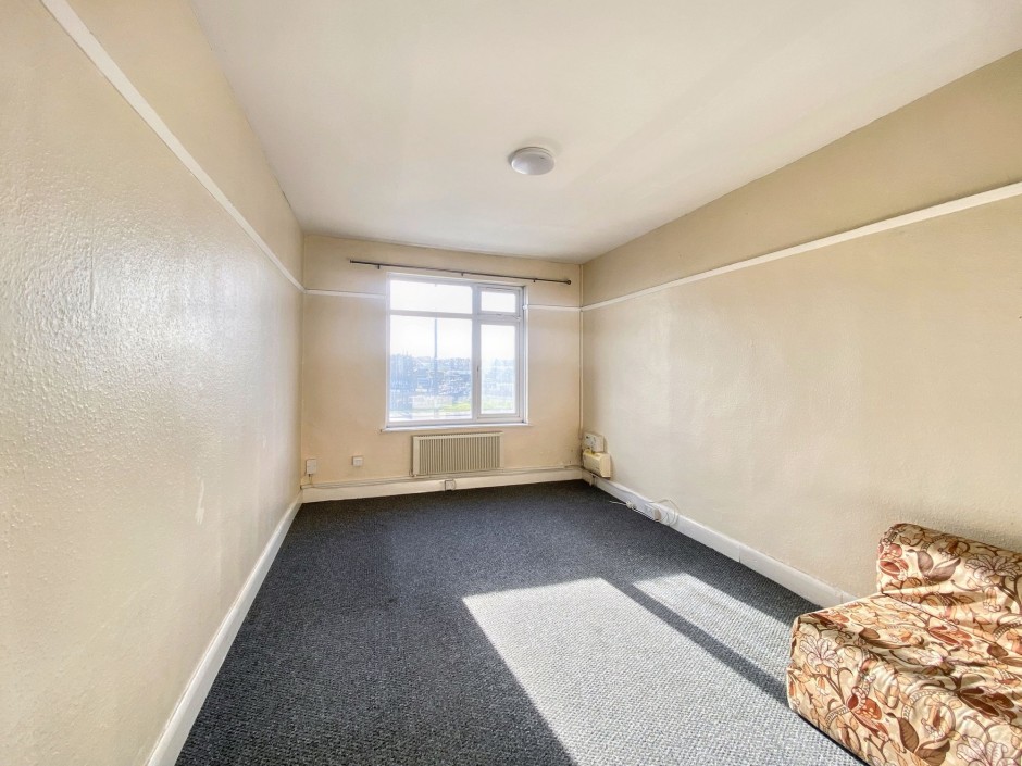 Denham Parade Oxford Road