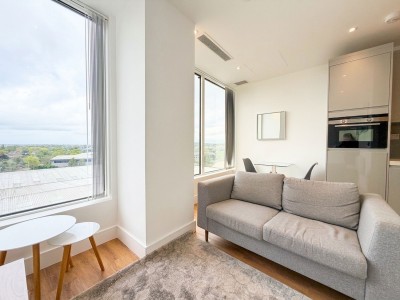 West Gate, London, W5