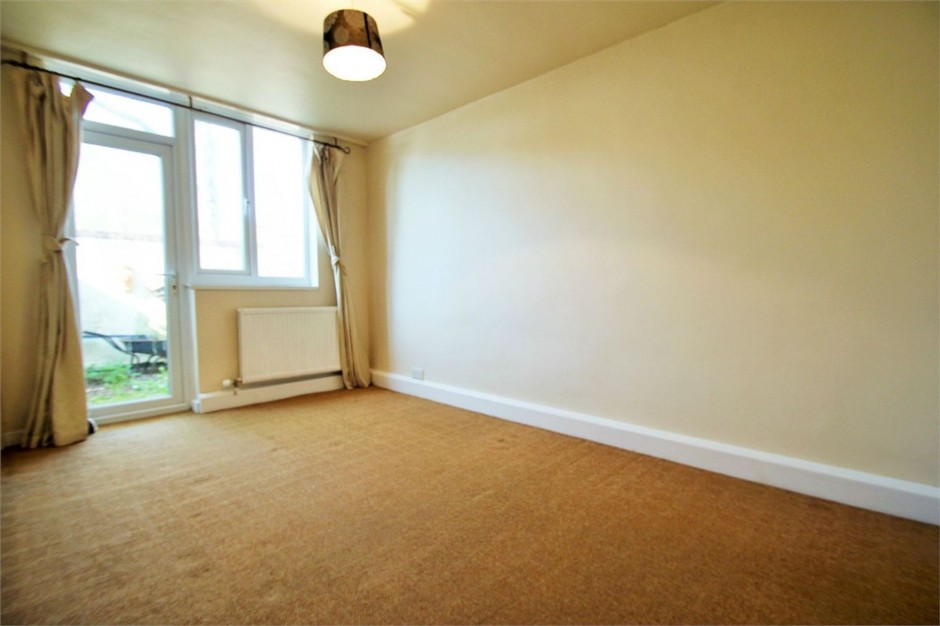 2278608_4 [292143645]