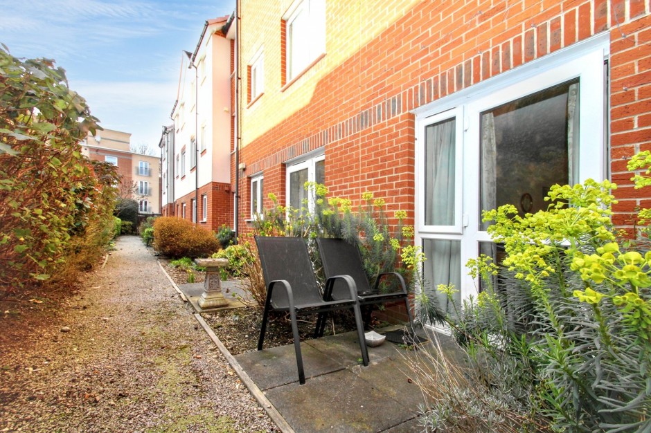 Laburnum Court