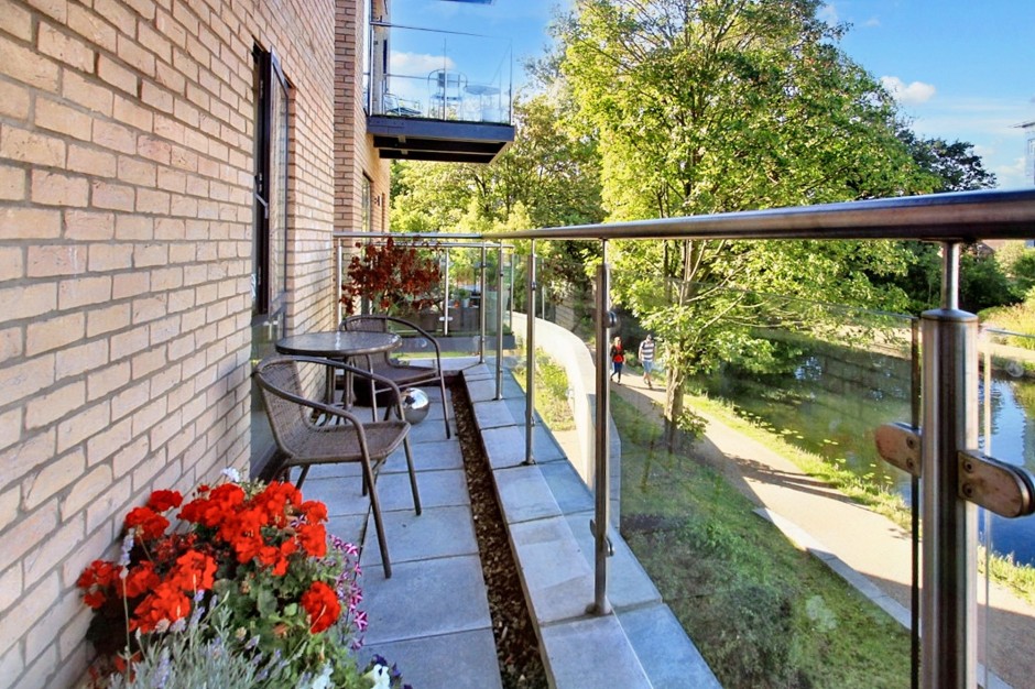 Rowlock House Trout Road