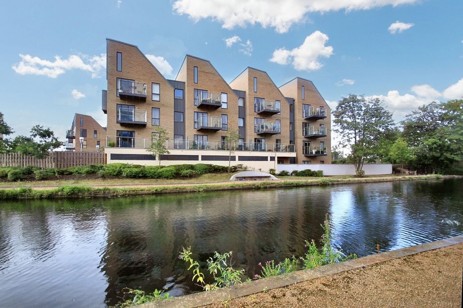 Rowlock House Trout Road