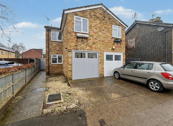 View Full Details for Rockingham Parade, Uxbridge, UB8