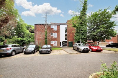 Braybourne Close, Uxbridge, UB8