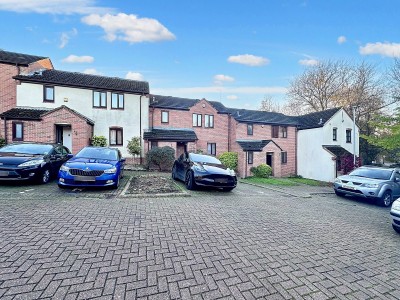 Fairlight Drive, Uxbridge, UB8