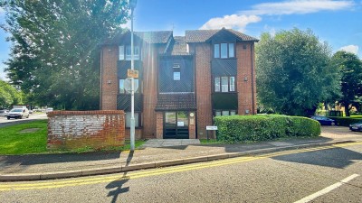 Amberley Way, Uxbridge, UB10